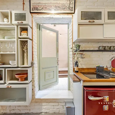 Iconic 5-bedroom Historic Mansion Holiday home