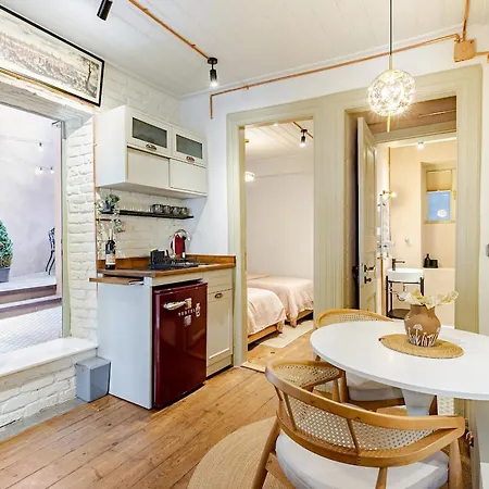Iconic 5-bedroom Historic Mansion Feriehus Istanbul