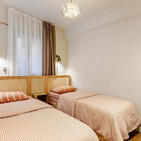 Iconic 5-bedroom Historic Mansion Feriehus