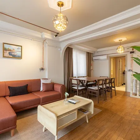 Iconic 5-bedroom Historic Mansion