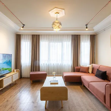 Iconic 5-bedroom Historic Mansion